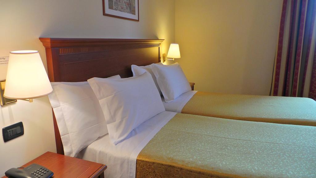 Hotel Rizzi Castel San Giovanni  Luaran gambar