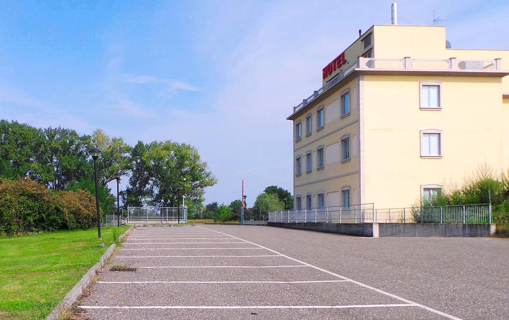 Hotel Rizzi Castel San Giovanni  Luaran gambar
