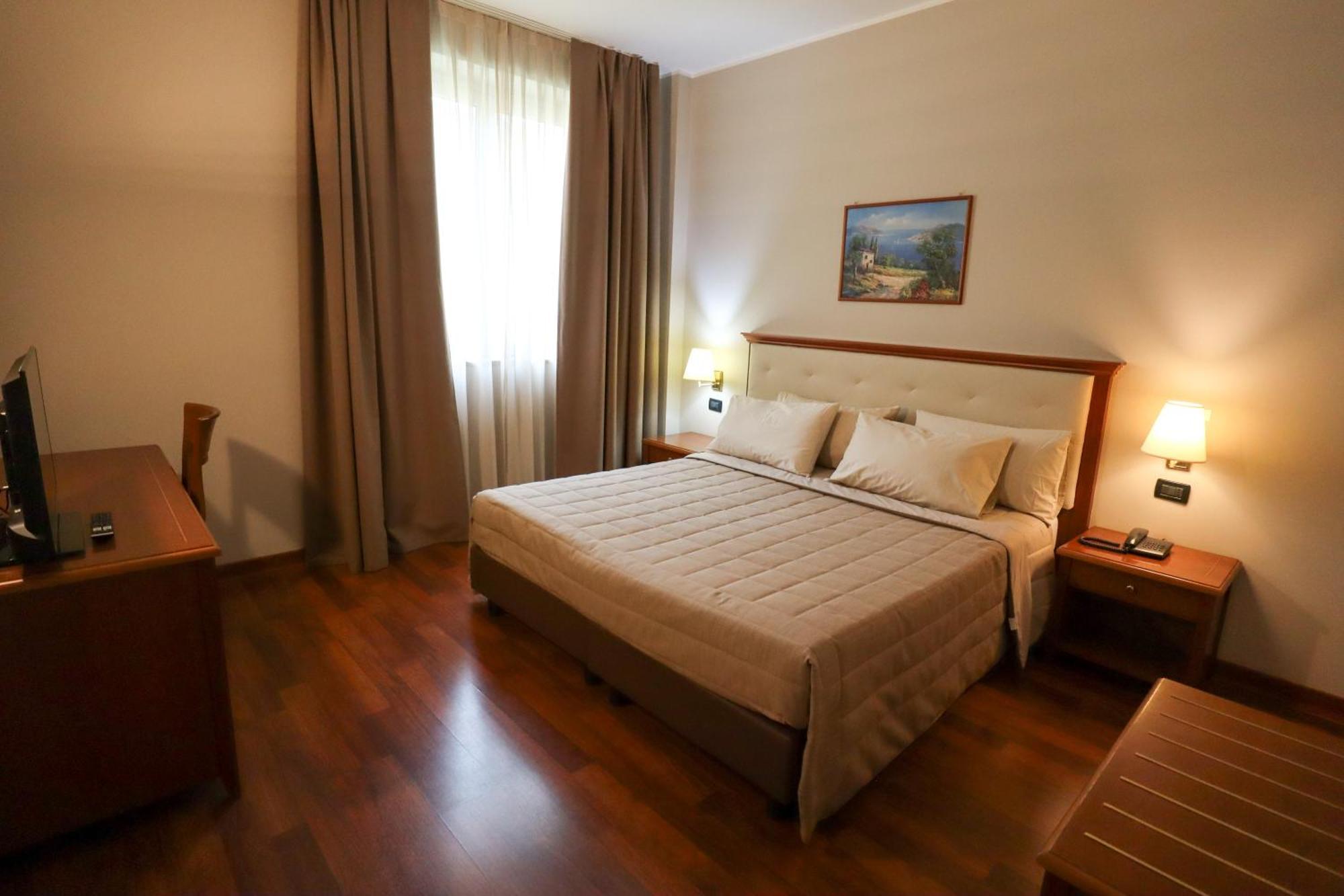 Hotel Rizzi Castel San Giovanni  Luaran gambar