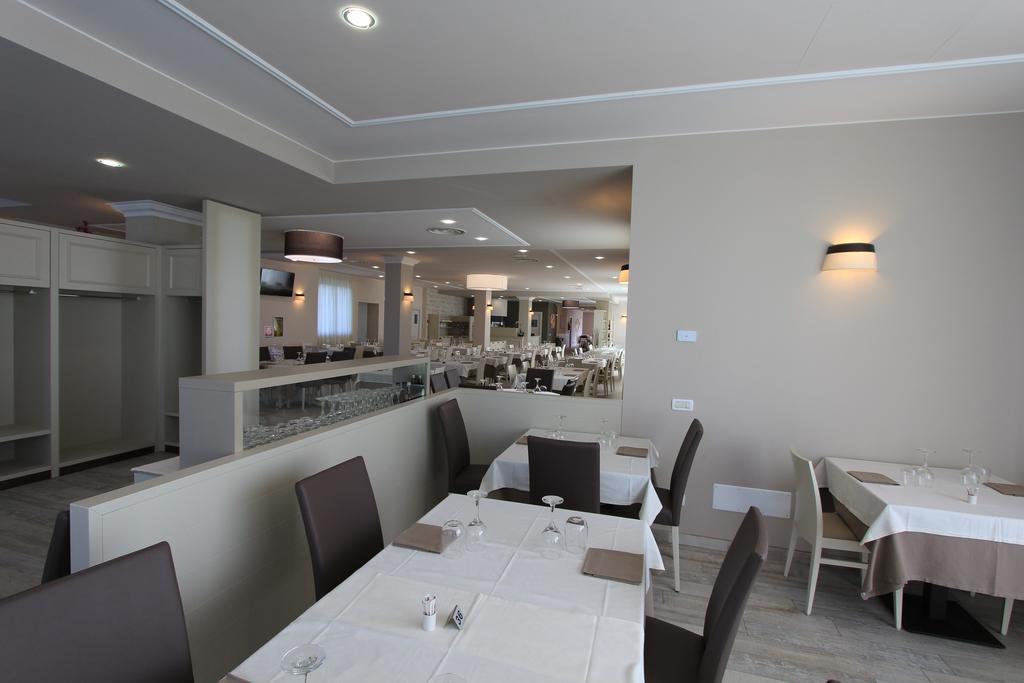 Hotel Rizzi Castel San Giovanni  Luaran gambar