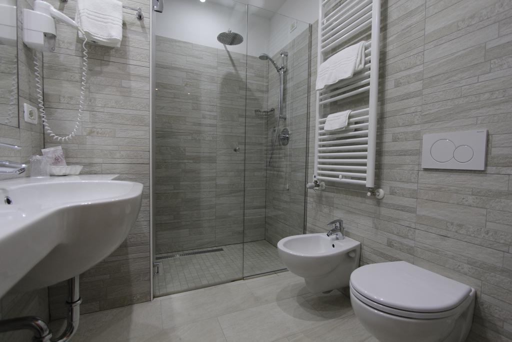 Hotel Rizzi Castel San Giovanni  Luaran gambar