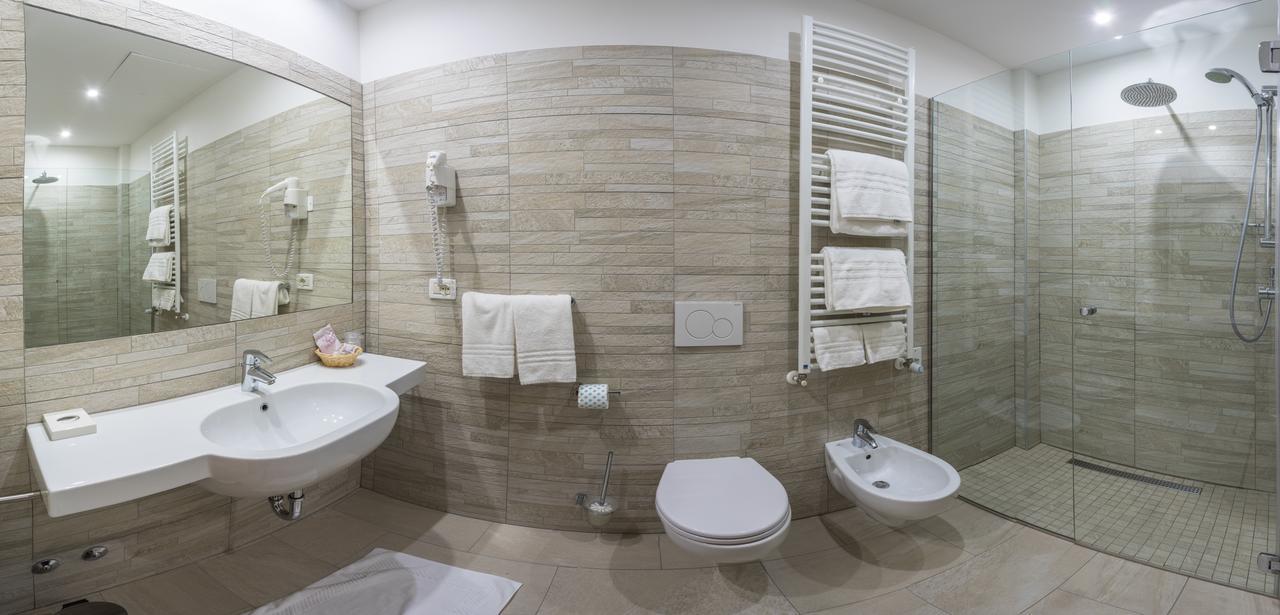 Hotel Rizzi Castel San Giovanni  Luaran gambar