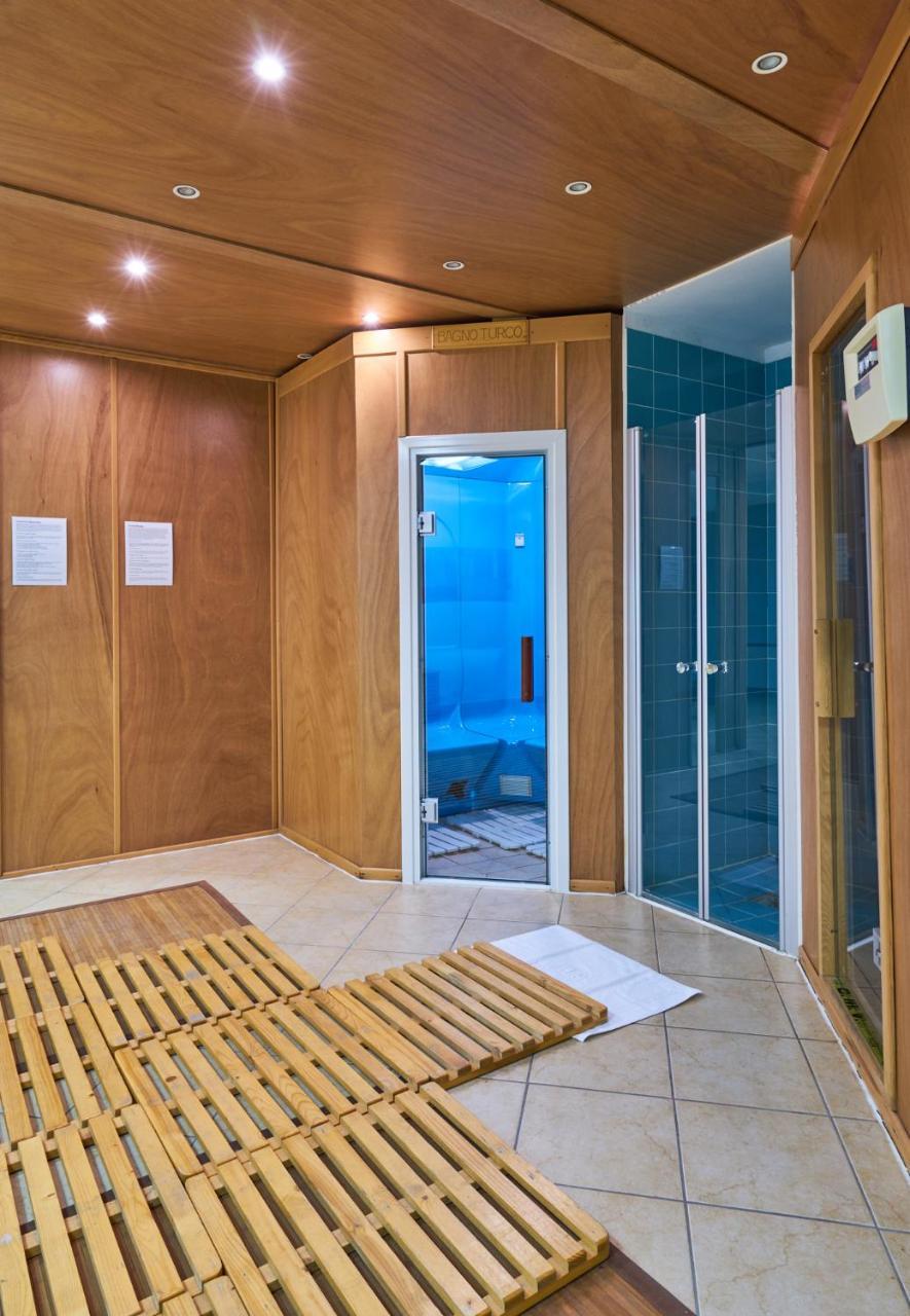 Hotel Rizzi Castel San Giovanni  Luaran gambar