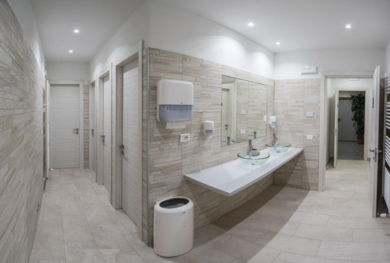 Hotel Rizzi Castel San Giovanni  Luaran gambar