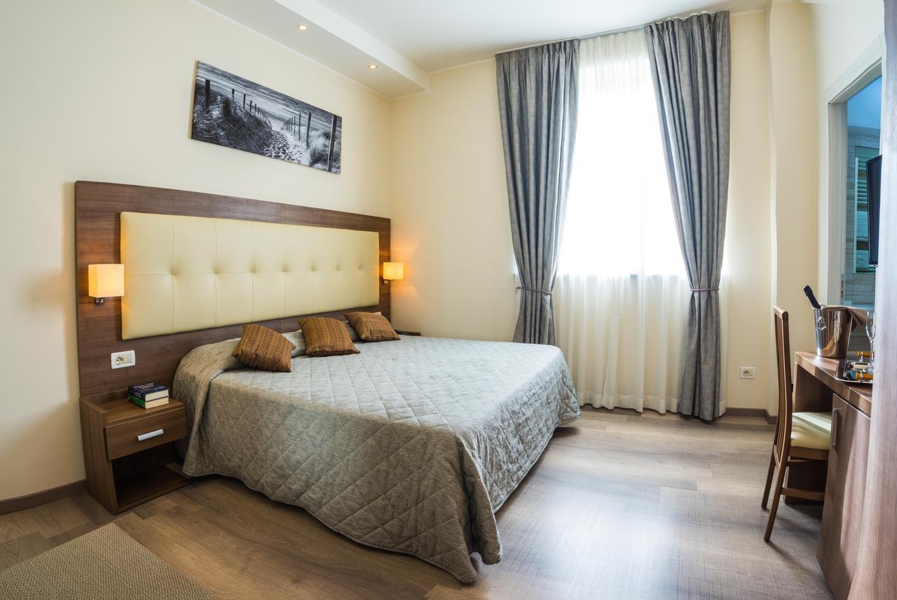 Hotel Rizzi Castel San Giovanni  Luaran gambar