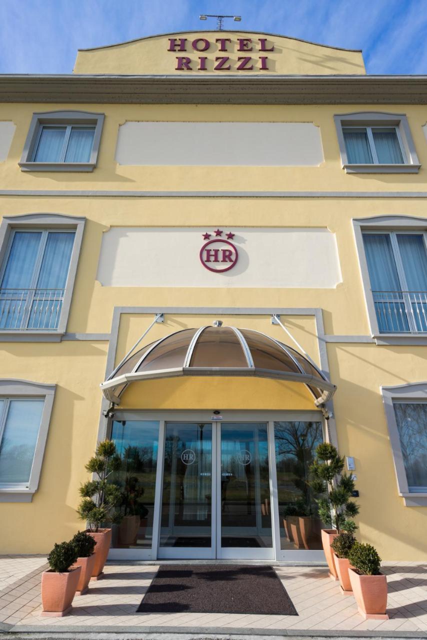 Hotel Rizzi Castel San Giovanni  Luaran gambar