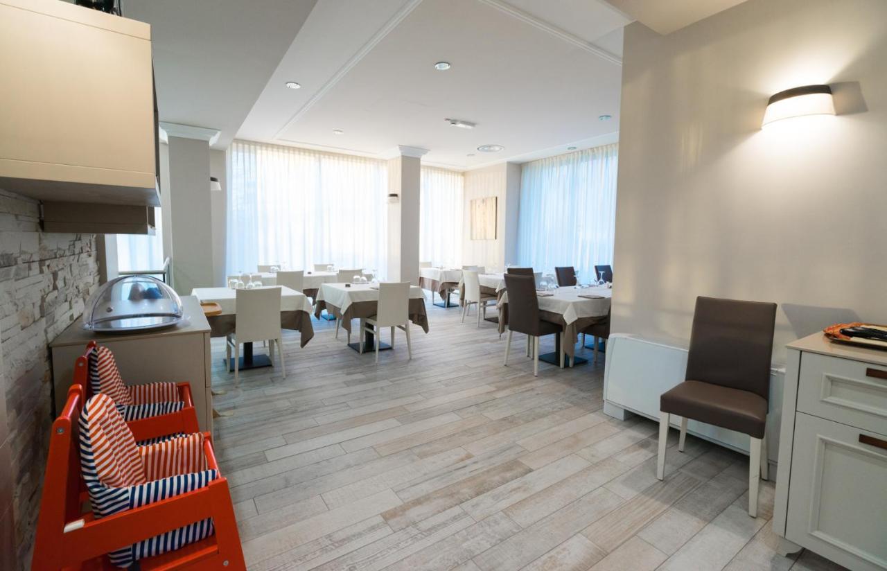 Hotel Rizzi Castel San Giovanni  Luaran gambar